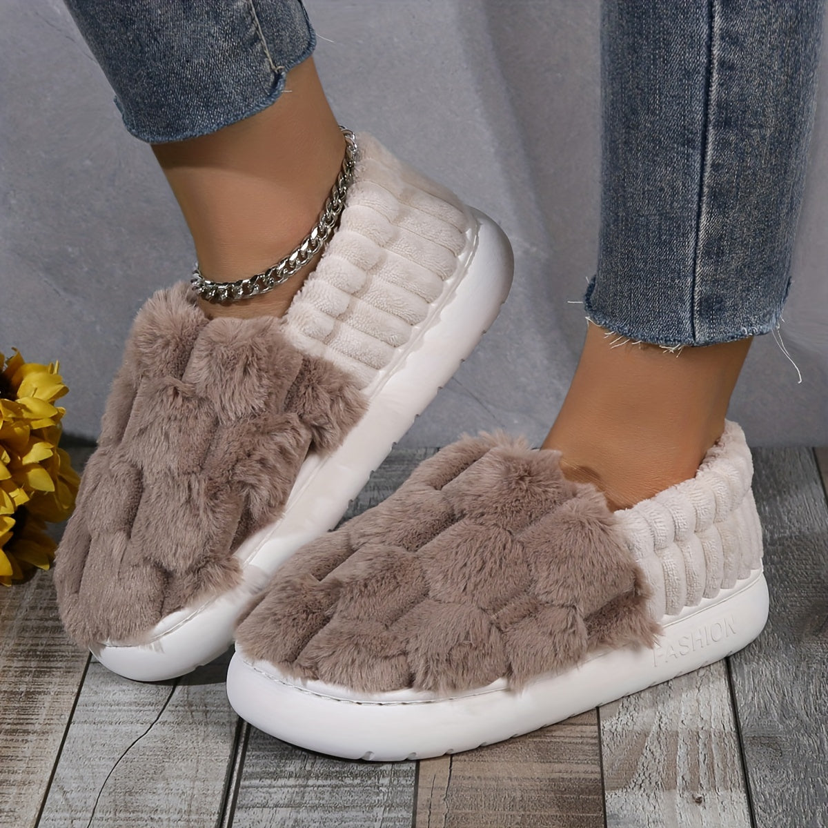 Women'S Stylish Fuzzy Slippers