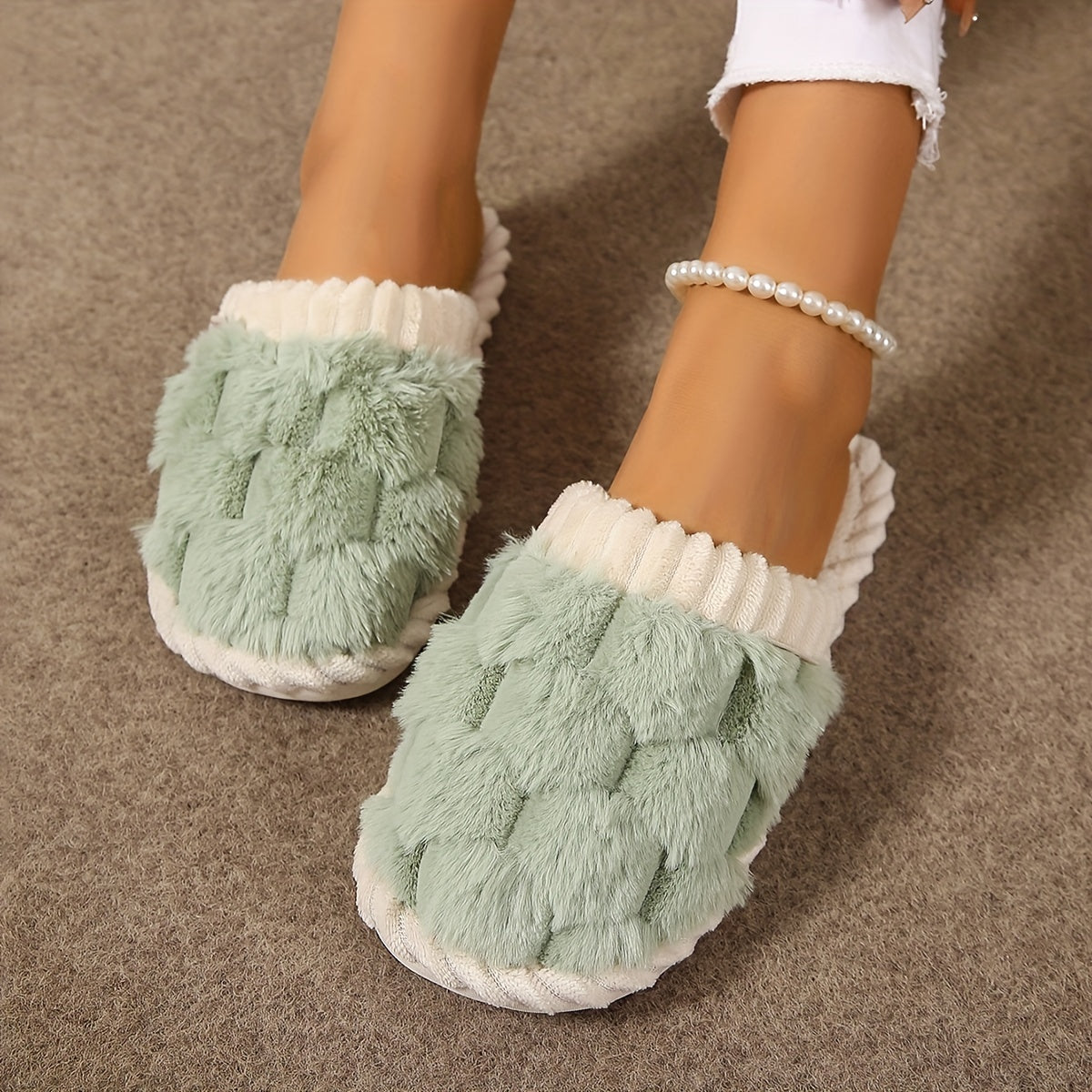 Women'S Stylish Fuzzy Slippers