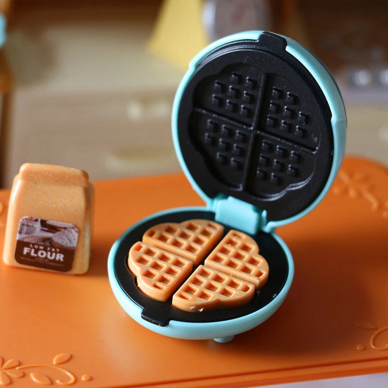 1PC Dollhouse 1/12 Scale Mini Bread Machine Miniature Kitchen Access Toaster Home Decoration Spoon Shovel Cookware Model