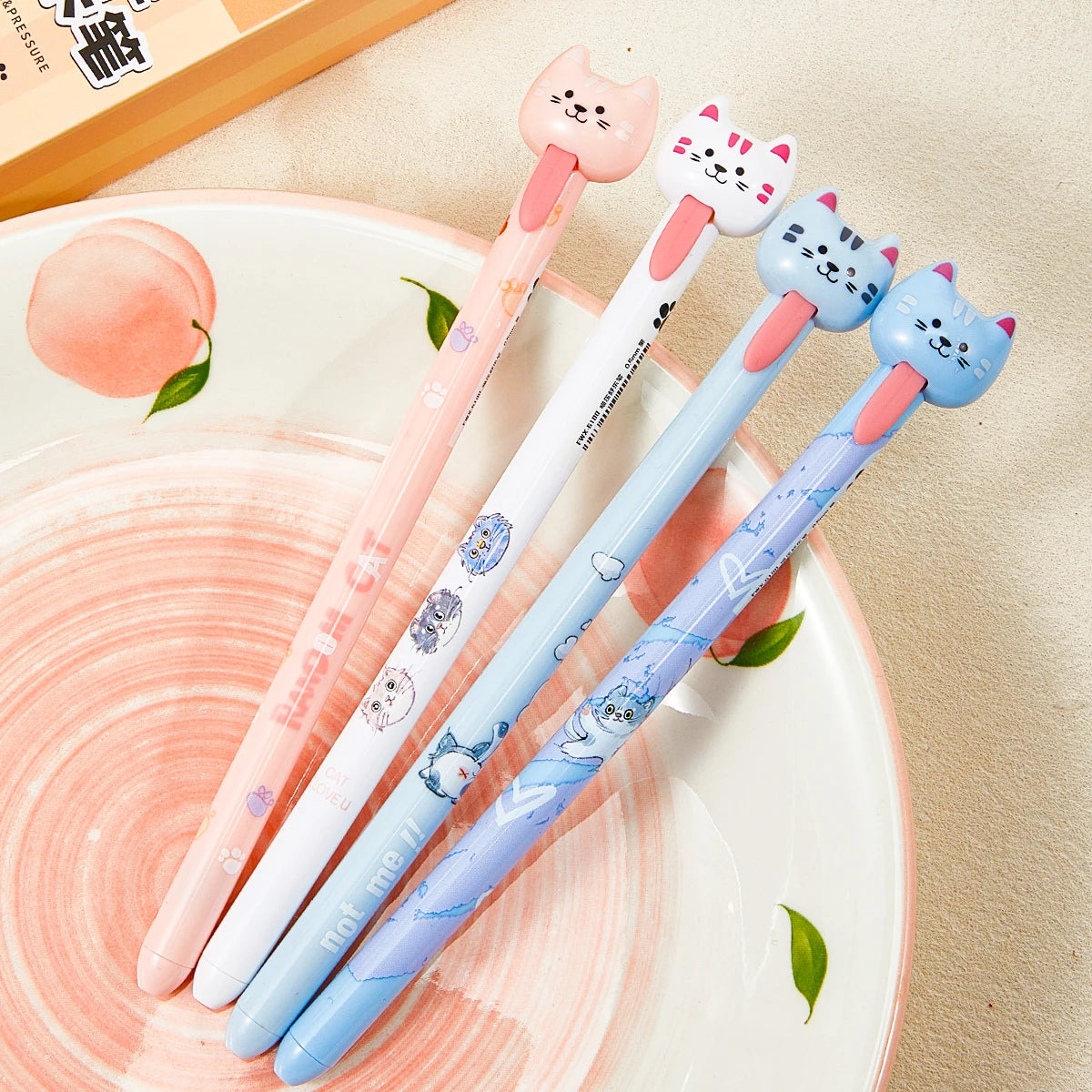 4-Piece Animal Dog-Themed Gel Pen, 0.5mm Fine Tip, Black Ink, Fun Tongue-Over Design.