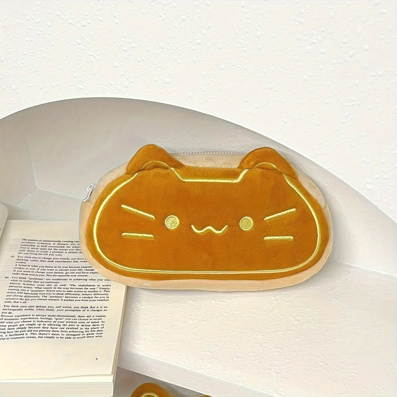 Caramel Cat Plush Pen Case - Large Capacity, Perfect Birthday Gift for Primary and Secondary School Students