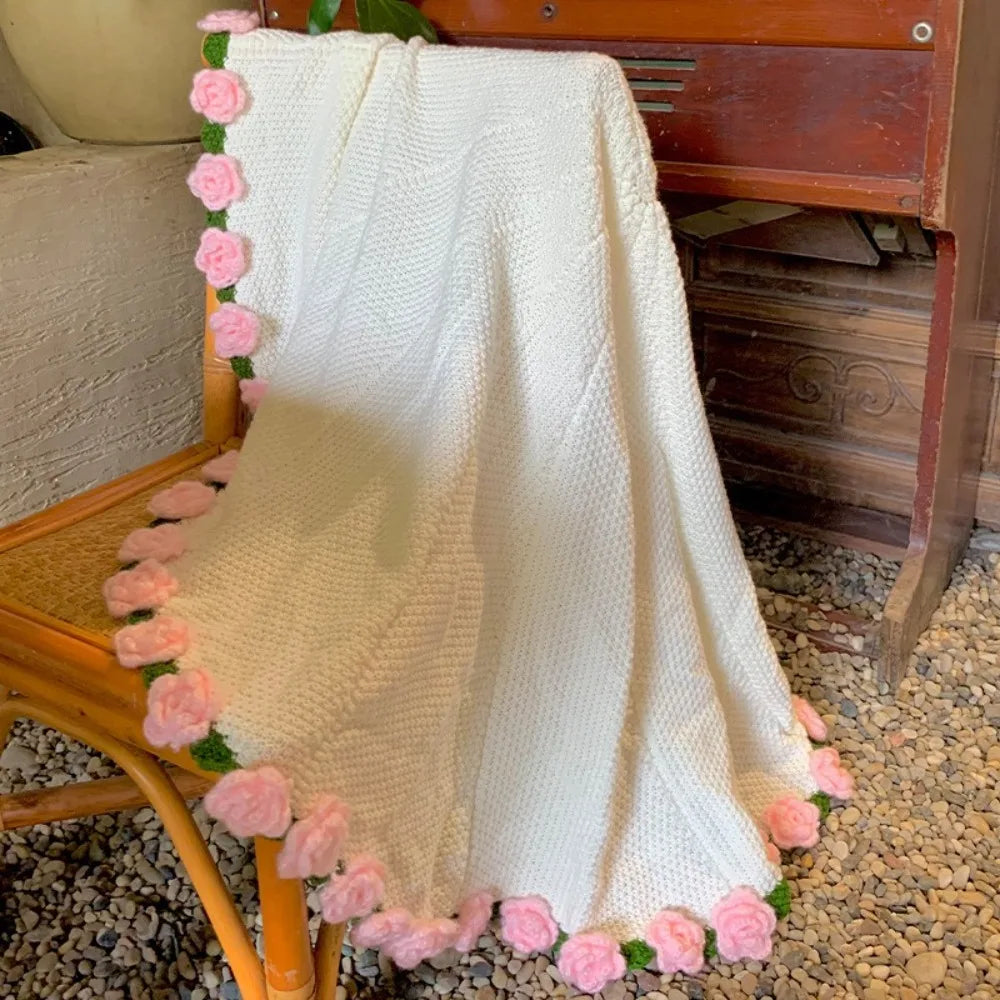 Creative Crochet Rose Bouquet Blanket Fashion Finished Rose Nap Blanket Soft Flower Hugging Blanket Valentine's Day Blanket