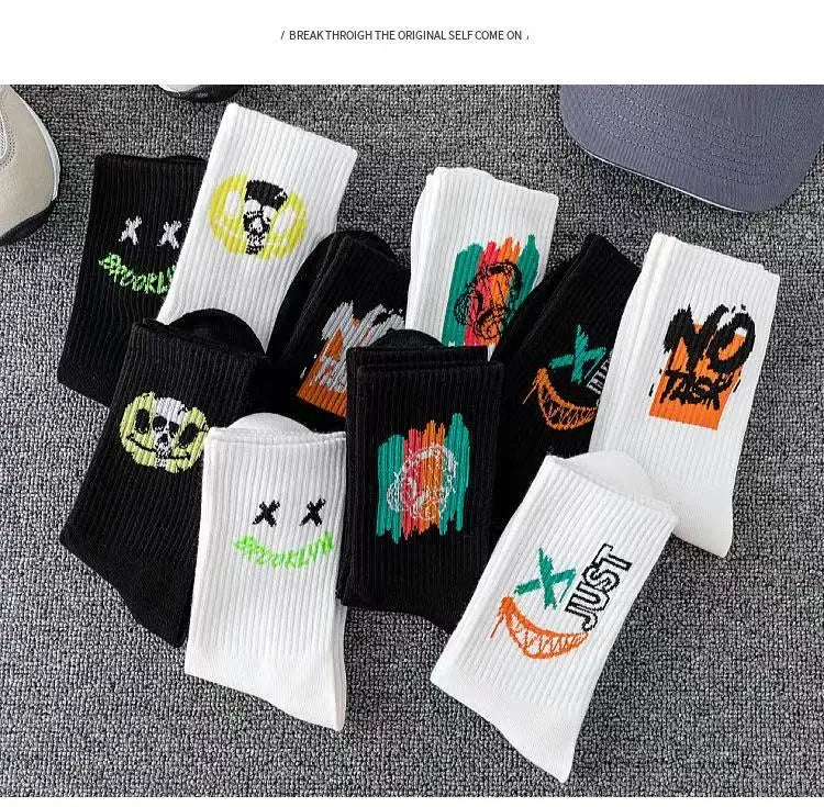 Couple long socks, sports cotton socks, ins student basketball socks, breathable and odor-resistant, black and white men's mid-c