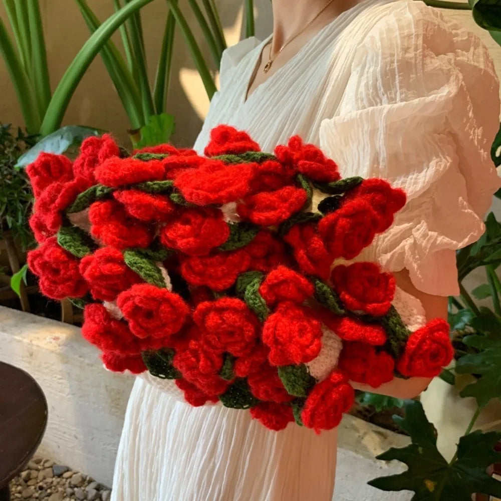 Creative Crochet Rose Bouquet Blanket Fashion Finished Rose Nap Blanket Soft Flower Hugging Blanket Valentine's Day Blanket