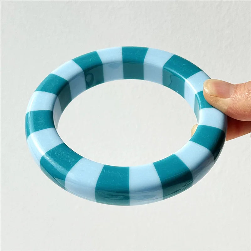HangZhi Sweet Pink White Polka Dot Striped Geometric Round Resin Cuff Bracelet Y2K Bangle for Women Girls Minimalist Jewelry