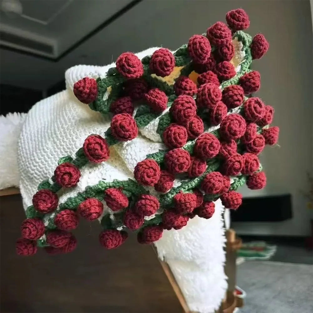 Creative Crochet Rose Bouquet Blanket Fashion Finished Rose Nap Blanket Soft Flower Hugging Blanket Valentine's Day Blanket