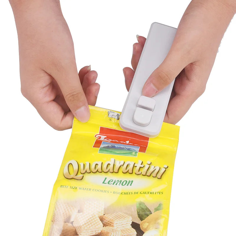 Home Use Rechargeable 2 in1 Bag Sealer Cutter with Magnetic Electric Food Cut and Seal Tool Machine for Tea Chip Bag Heat Reseal