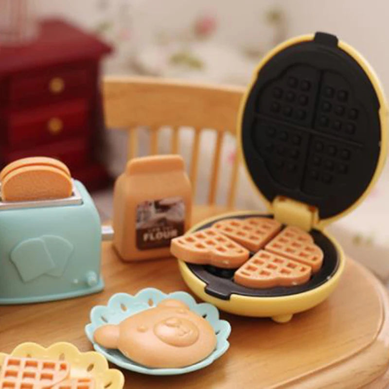 1PC Dollhouse 1/12 Scale Mini Bread Machine Miniature Kitchen Access Toaster Home Decoration Spoon Shovel Cookware Model