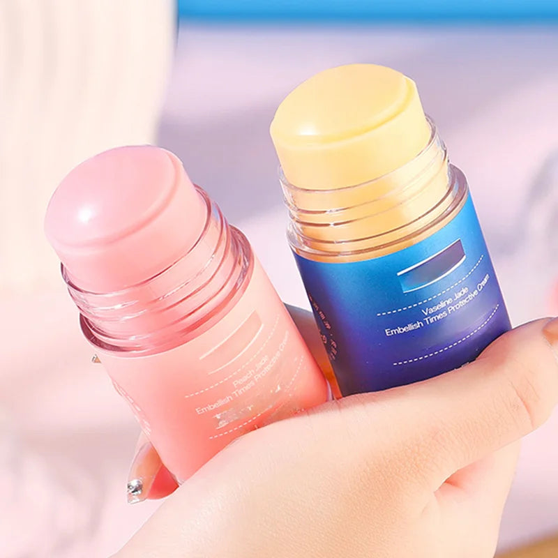 Dry and cracked heels, anti-crack cream, hand and foot hydration, moisturizing and moisturizing cream.