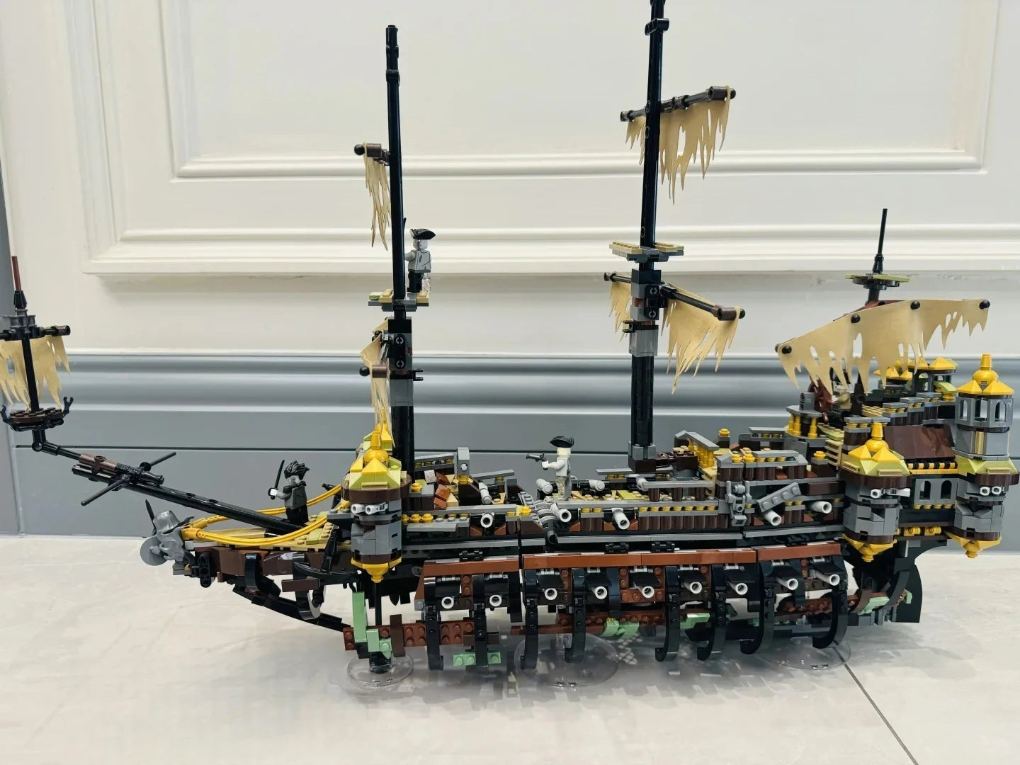 New MOC Pirate Ship Model Home Decor Building Blocks Boy's Holiday Gift