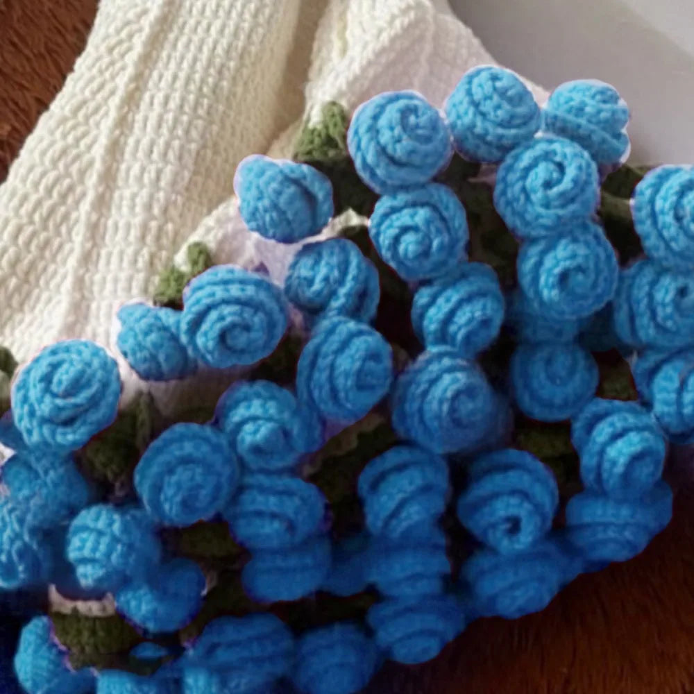 Creative Crochet Rose Bouquet Blanket Fashion Finished Rose Nap Blanket Soft Flower Hugging Blanket Valentine's Day Blanket