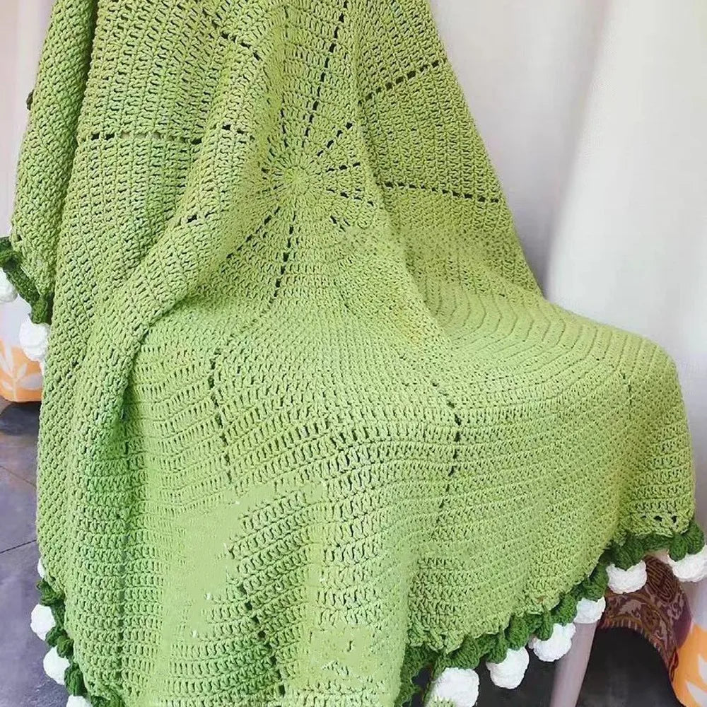 Creative Crochet Rose Bouquet Blanket Fashion Finished Rose Nap Blanket Soft Flower Hugging Blanket Valentine's Day Blanket