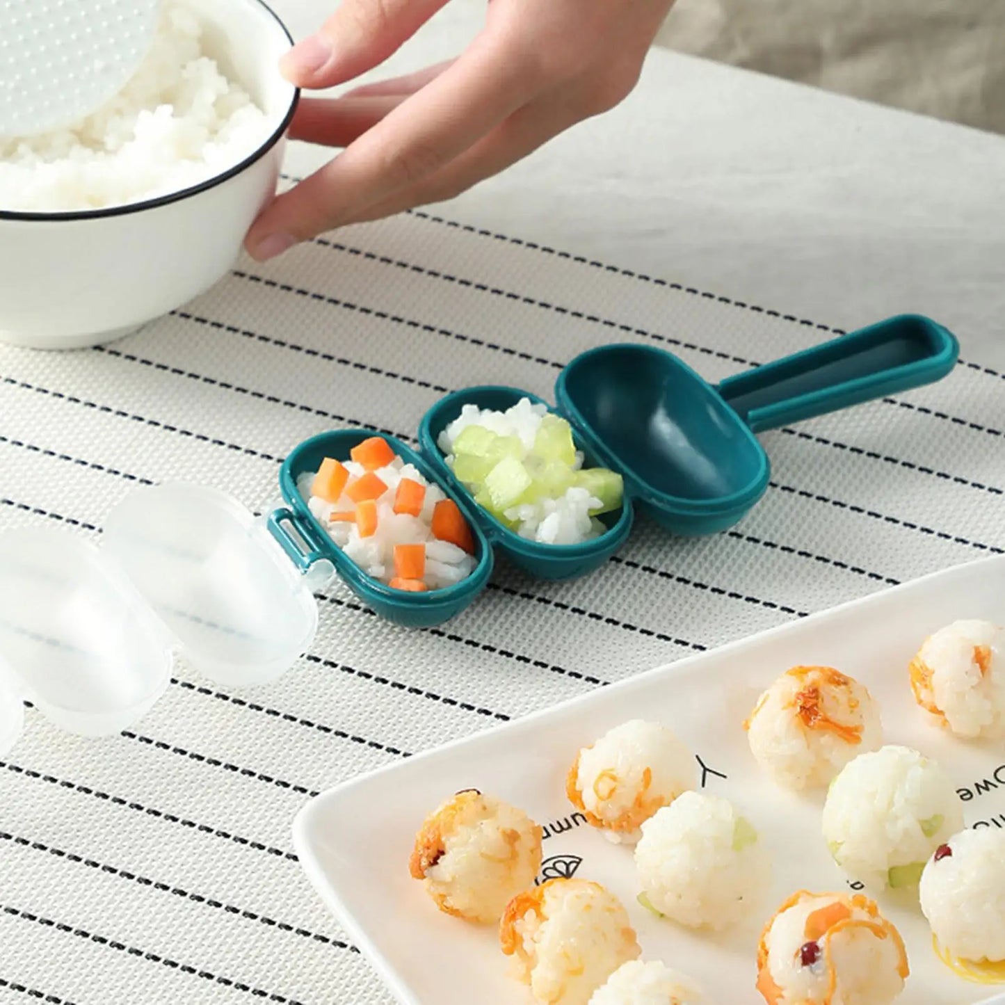 Rice Ball Shaker Portable Sushi Shaking Rice Ball Kitchen Making Meatballs Cooking Accessories for Travel Picnic