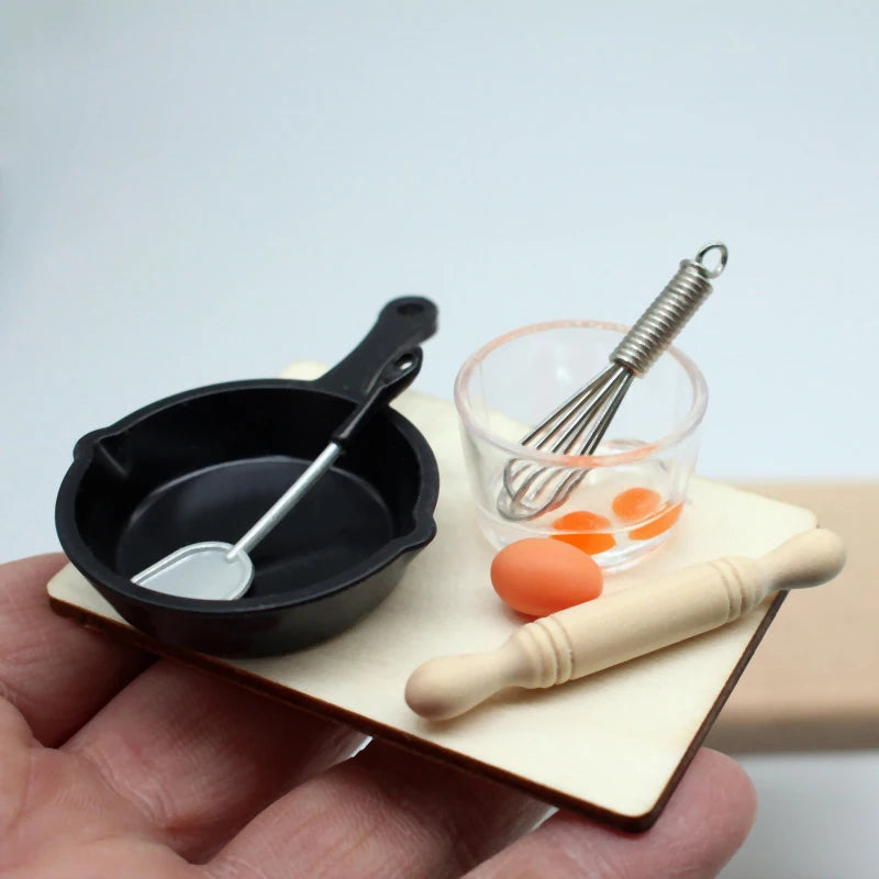 1PC Dollhouse 1/12 Scale Mini Bread Machine Miniature Kitchen Access Toaster Home Decoration Spoon Shovel Cookware Model