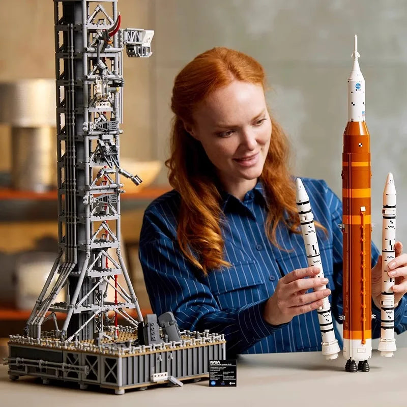 3601pcs Creativity Artemis Space Launch System 10341 Rocket Spacecraft Assembling Puzzle Model Holiday Birthday Gifts